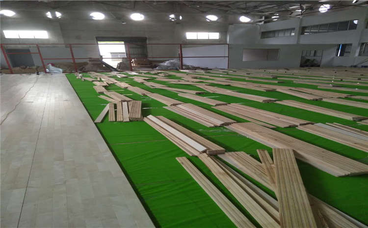 22厚籃球館木地板造價是的多少？