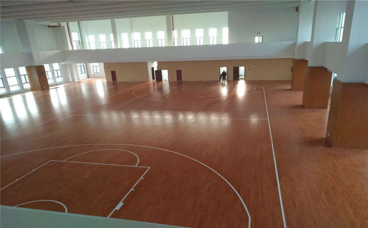 學校乒乓球館木地板**是多少錢？