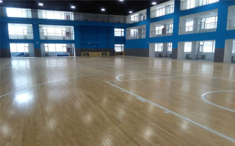 24厚風(fēng)雨操場地板施工技術(shù)方案