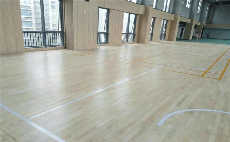 20厚排球館木地板哪個(gè)品牌好？