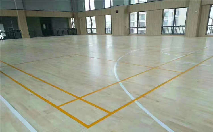 橡膠木羽毛球館木地板怎么保養？